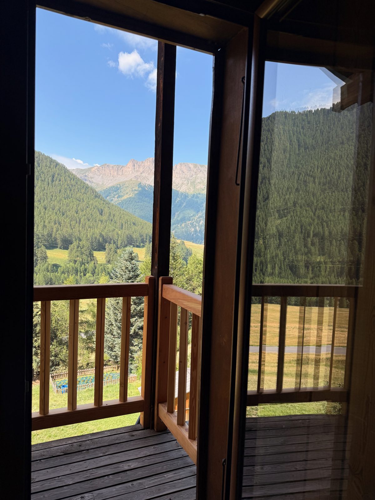 Vue sur la montagne depuis la chambre 1