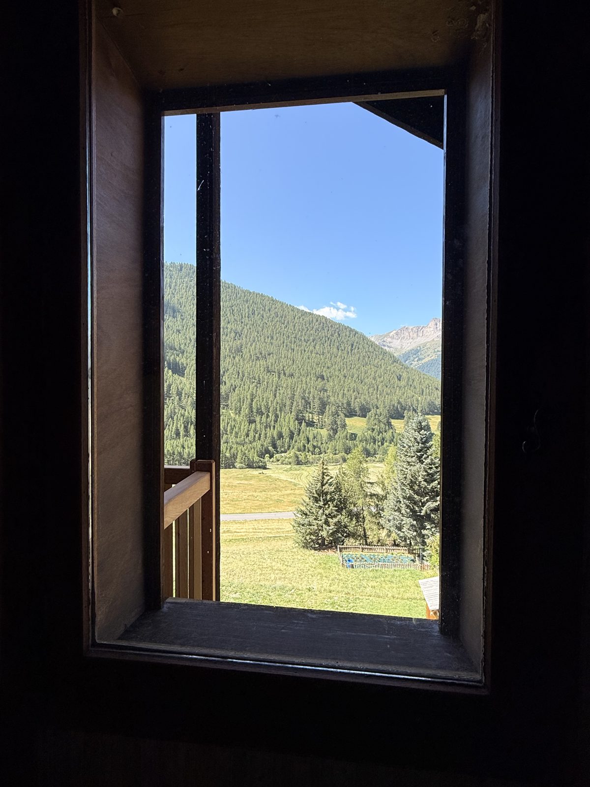 Vue sur la montagne depuis la chambre 2